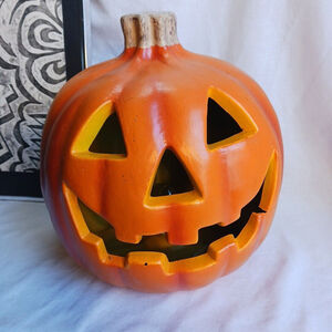 Halloween Pumpkin Lighted Plastic Jack O Lantern 9 Inches